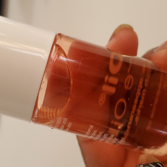 Skincare - Picture 8 of 9